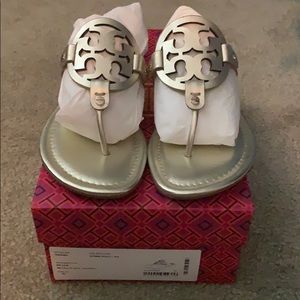 BRAND NEW IN BOX TORY BURCH MILLERS!!! 😲😍